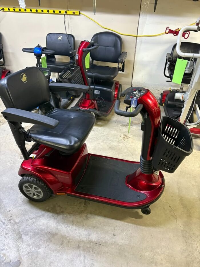 Used - Golden 3 Wheel Scooter - Image 2